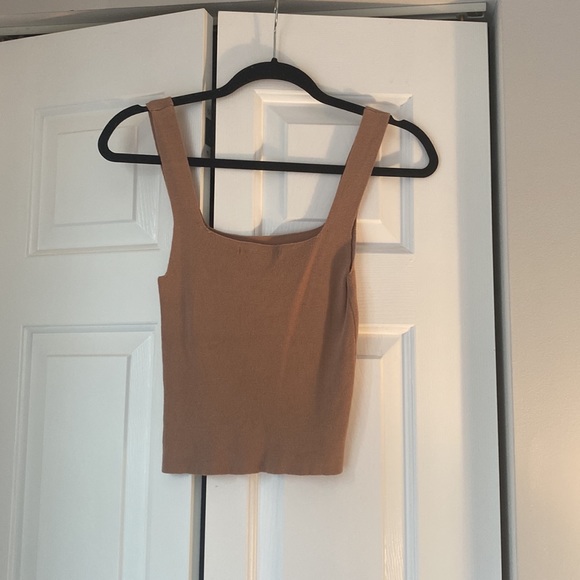 Woman’s Forever21 tan cropped top. Size medium. - Picture 3 of 3